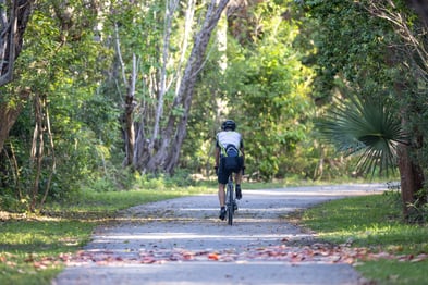 StockSnap_XPAJMZLRFT_BikeRiderTrail_ReadyforAI_BP
